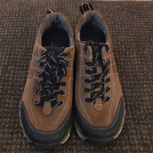 Clark's Wave Walk Sz 6 (the older, better version)